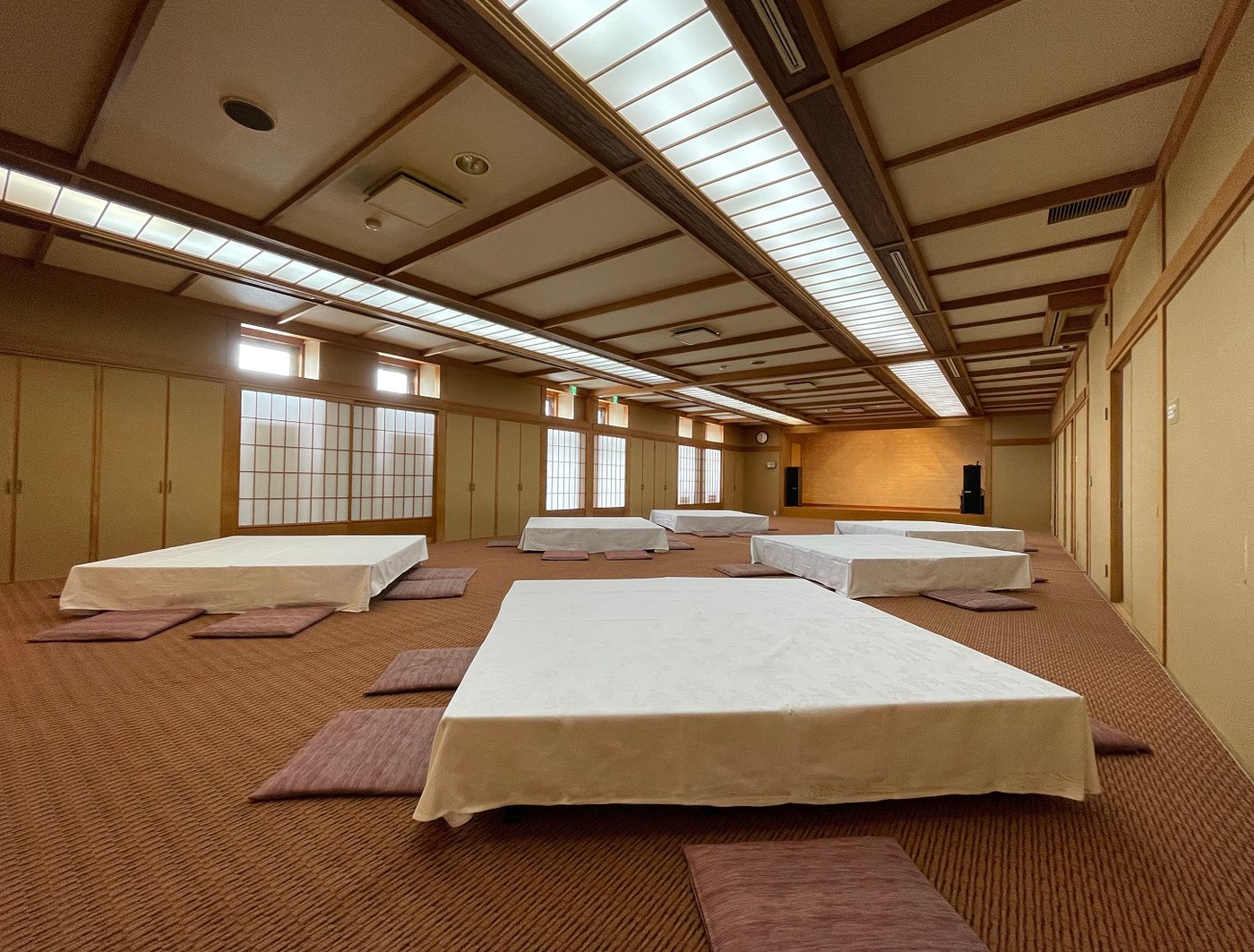 大宴会場「寿・高砂」